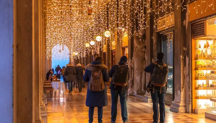 4. Campo San Polo Christmas Market