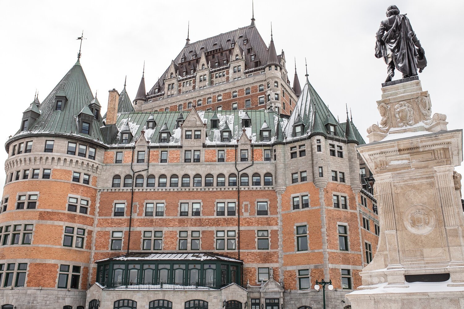 Château Frontenac Christmas Market