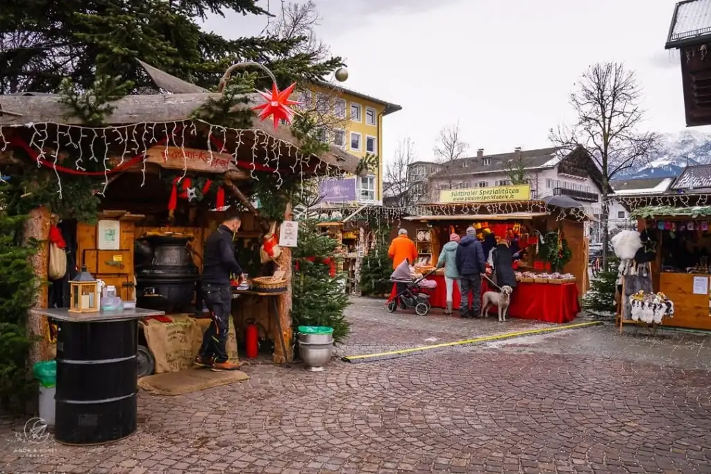 Christkindlmarkt am Richard Strauss Platz