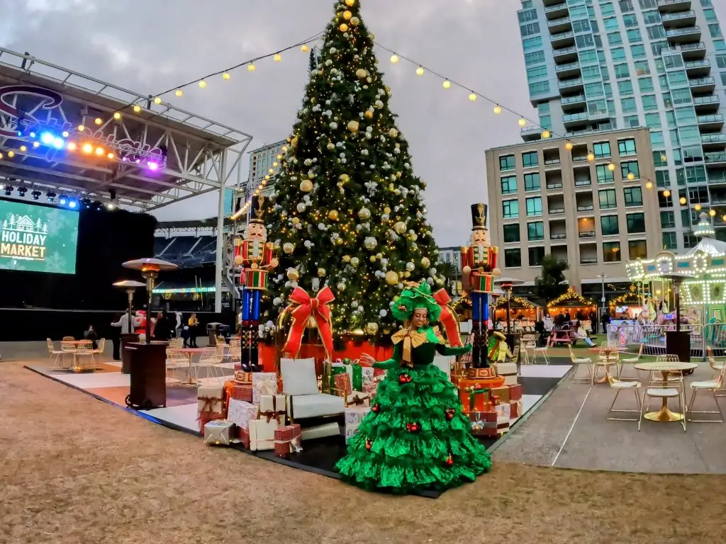 Holiday Craft Fair at Petco Park