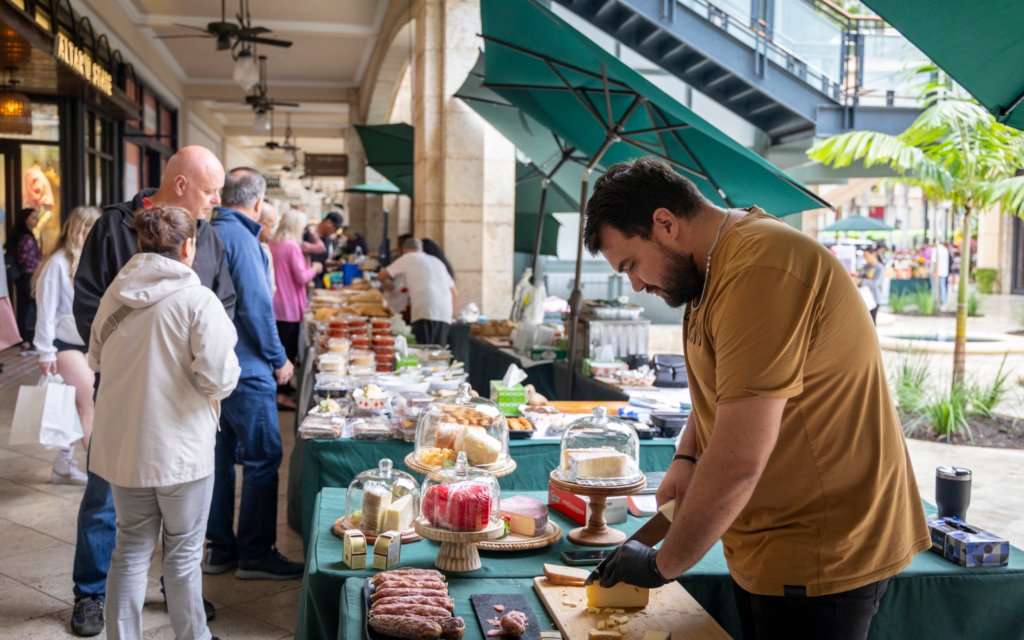 Coral Gables Holiday Market